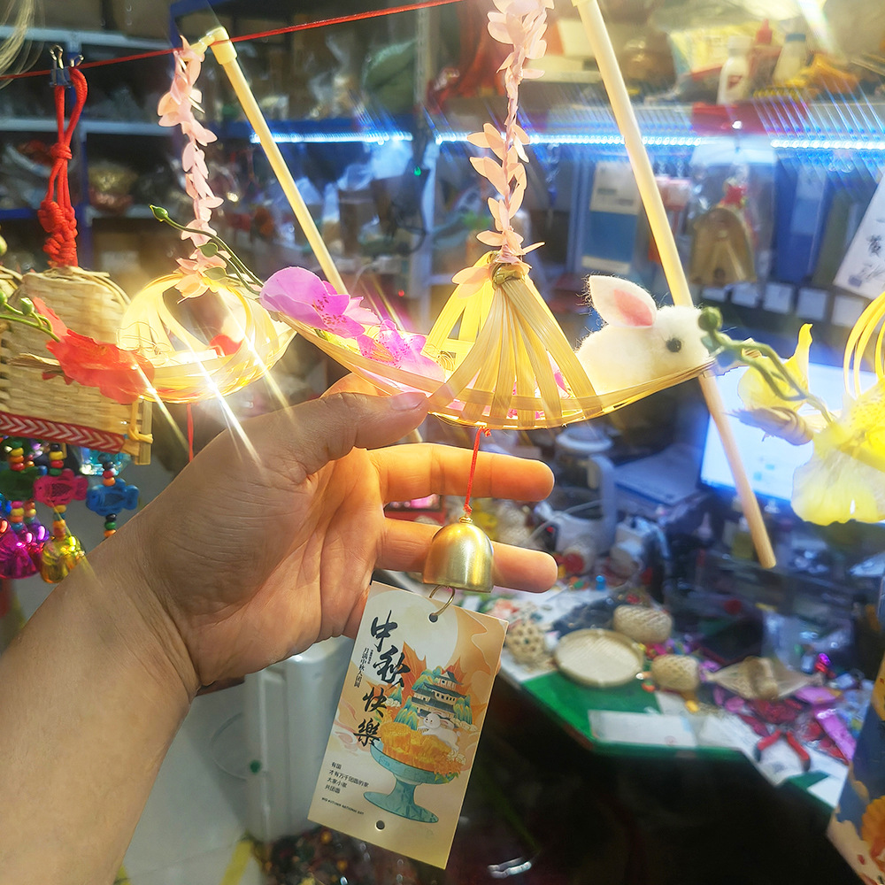 Summer vacation night tour, Mid-Autumn Festival rabbit bamboo boat, hand-held luminous lanterns, children's creative handmade gifts, night market stall Specification image