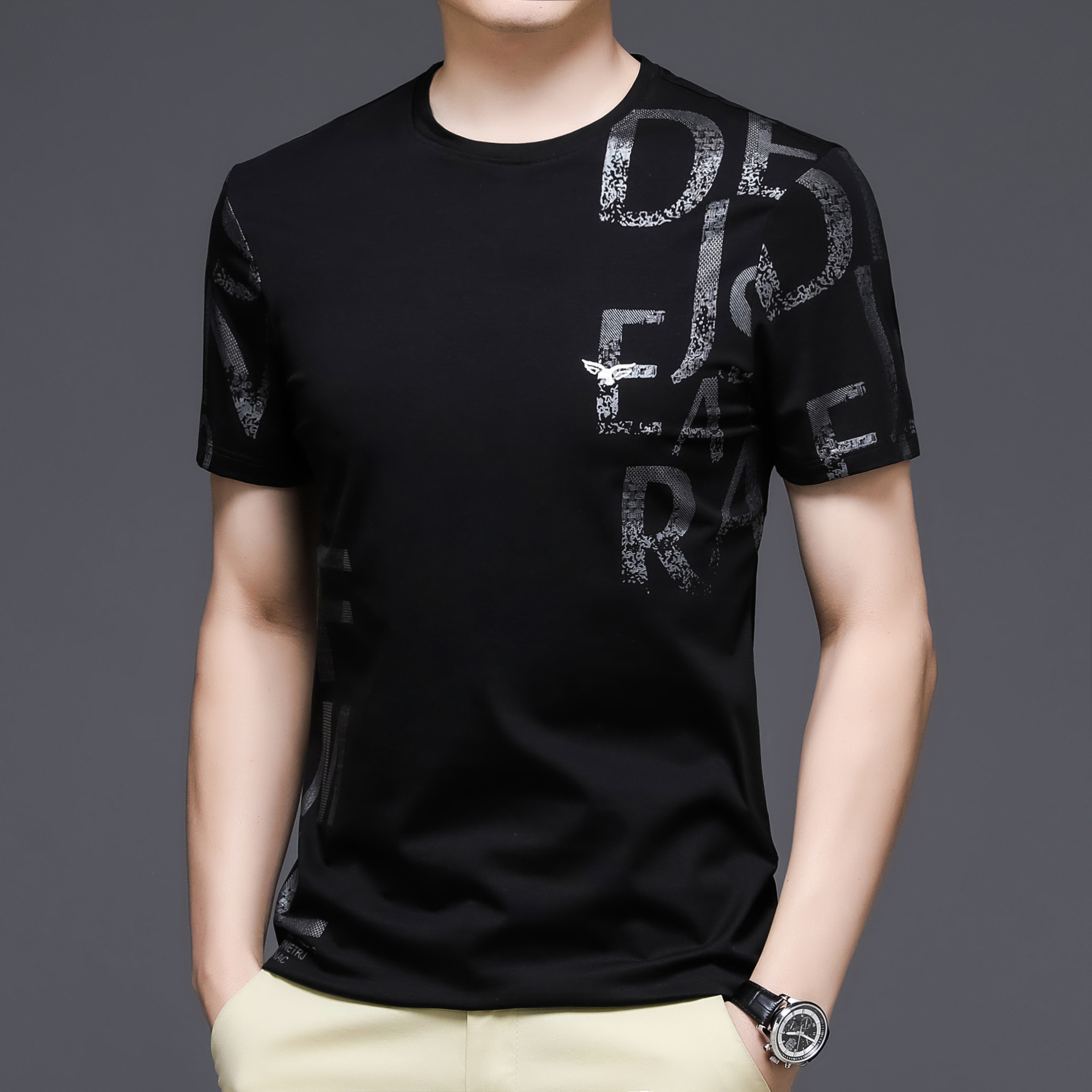 The new 2024 summer pure cotton men's short-sleeved T-shirt is a fashionable, casual and comfortable thin half-sleeved men's round-neck T-shirt details Picture