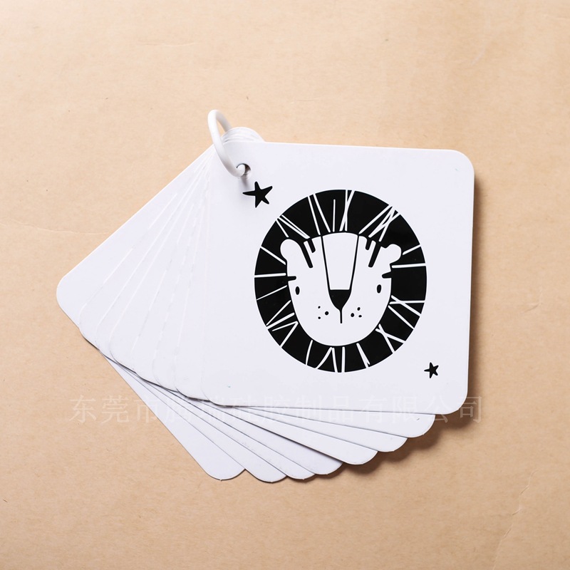 Newborn baby black and white card, children's intelligence early education visual stimulation flash card, 0-6 months baby tracking toy Application Scenario