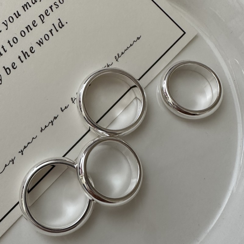 S925 sterling silver Korean-style niche design retro smooth plain ring loach back ring, a retro ring that is selling well on Xiaohongshu Item Picture