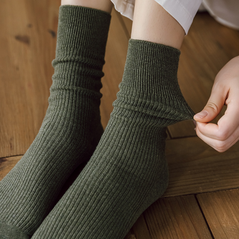 New double-needle combed cotton socks, knitted pure cotton, wear-resistant, non-pilling and non-sliding, autumn and spring style pile socks for ladies details Picture