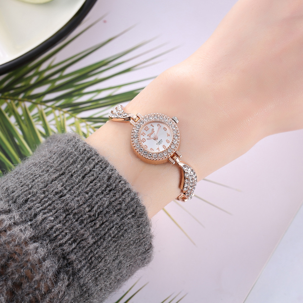 Fashion Items Small Green Watch Quartz Watch Female Students Watch Pendant Bracelet Integrated Design Exquisite Quartz Watch Bracelet Watch Dual-Use Application Scenario