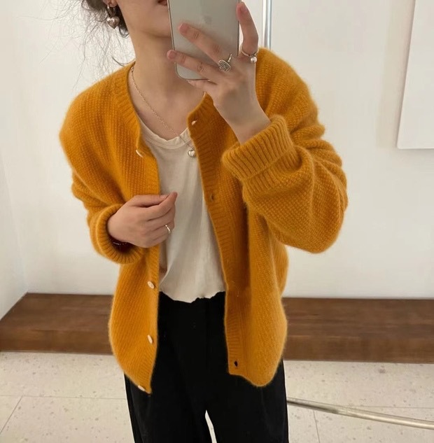 2023 Autumn/Winter collection of Dongdaemun, South Korea, cashmere cardigan women's round-neck sweater, thickened wool knitted solid color coat Specification image