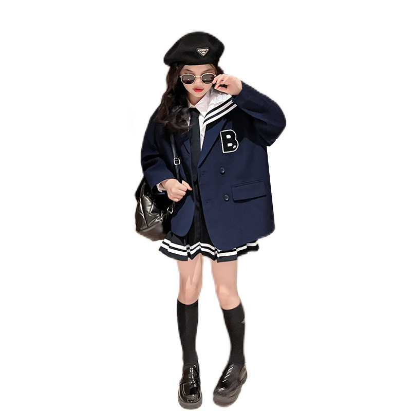 Wholesale of the 2022 new Spring and Autumn Girls' Suit, pleated short skirt and shirt three-piece set for Zhongda Children, trendy and cool Item Picture