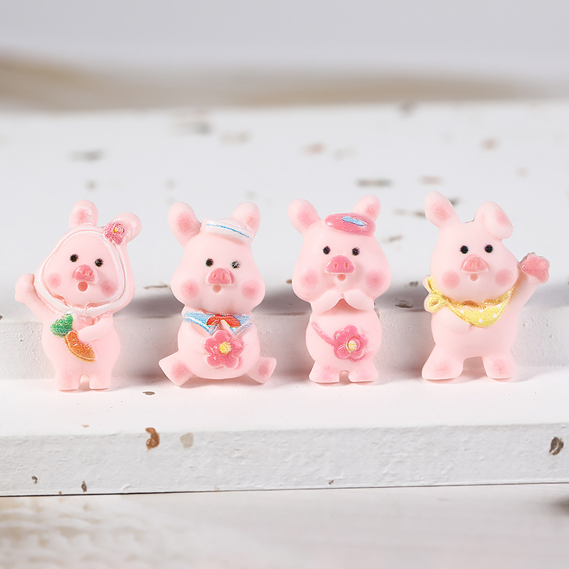 Resin accessories, cartoon cute little pigs, diy cream glue phone cases, patches, water cups, storage boxes, hair accessory materials details Picture