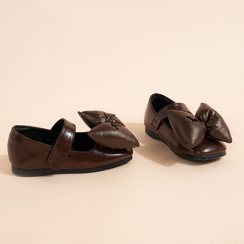 New Korean style girls' and children's leather shoes for autumn and winter 2024, soft-soled shoes with bows, anti-slip and fashionable single shoes for babies details Picture