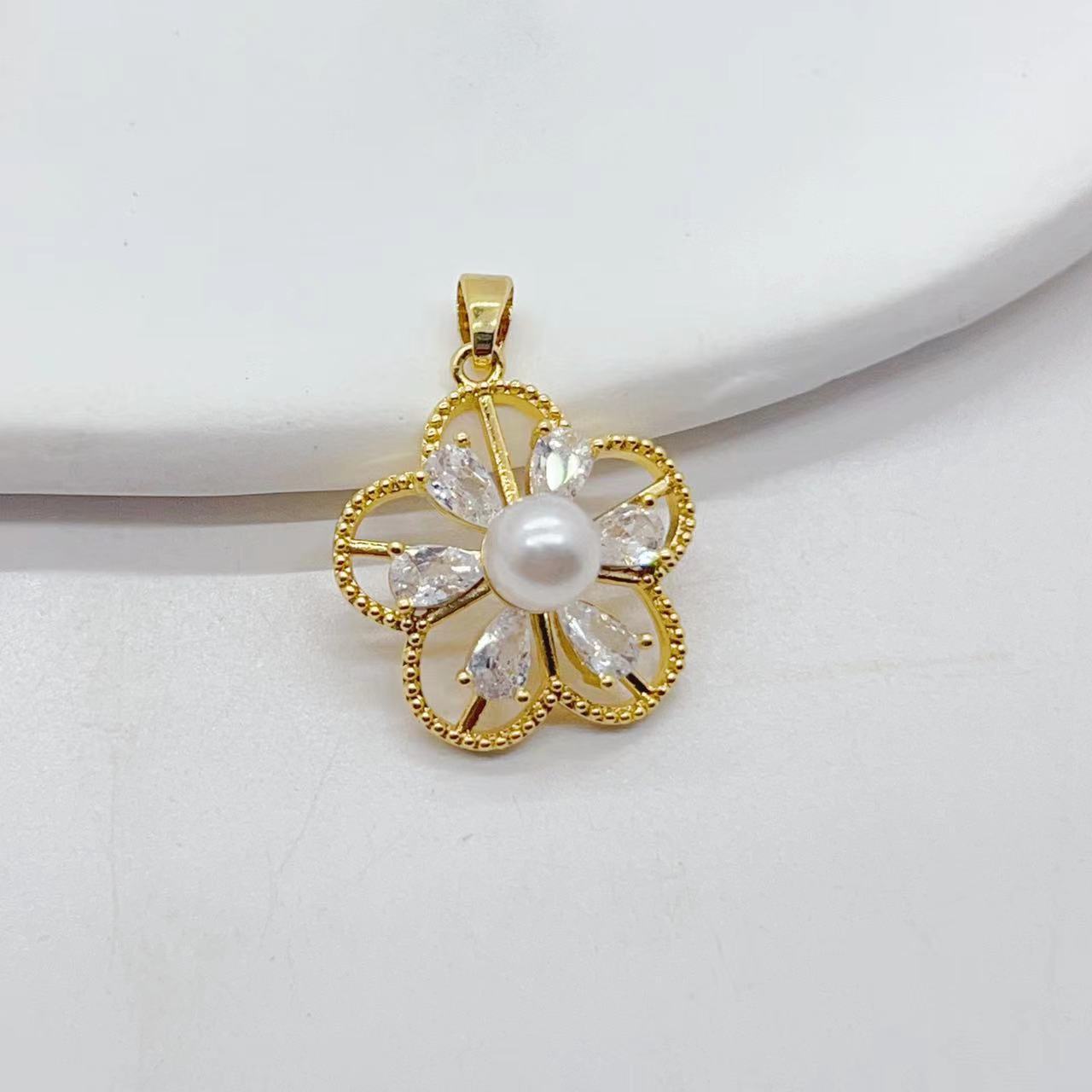 T-square zircon exquisite five-petal flower hollowed-out pearl flower necklace stud set of three accessories, copper-plated 18K color retention Application Scenario