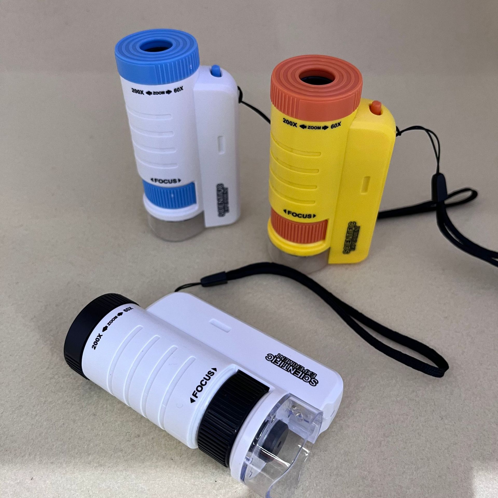 Amazon's best-selling new 60-200X handheld microscope with a lamp and stepless adjustment can be used for banknote inspection details Picture