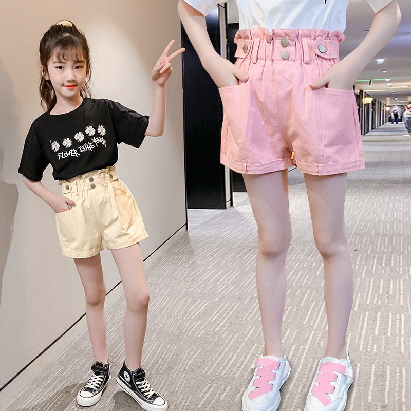 The new 2022 summer collection of girls' denim shorts. The cool summer student casual Korean version for little girls Application Scenario