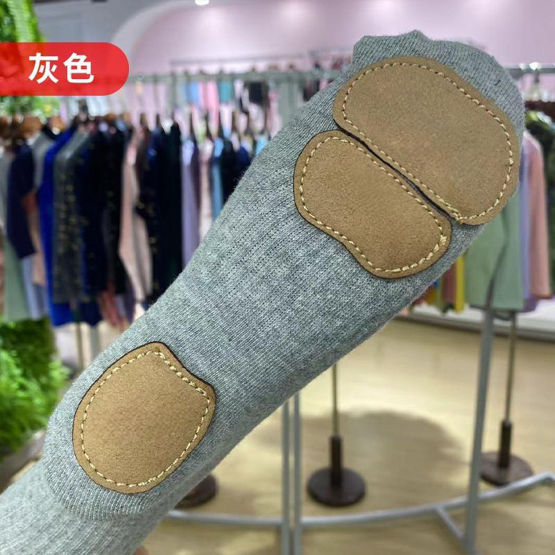 Adult modern dance socks, children's ballet anti-slip mid-calf Chinese dance three-piece bottom folk dance cat paw practice cotton socks Application Scenario