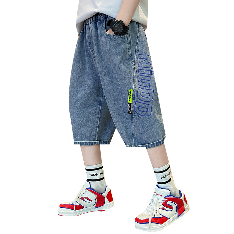 Summer 2023 new style of boys' denim shorts for outerwear, trendy children's workwear pants, thin and explosive mid-length children's pants Item Picture