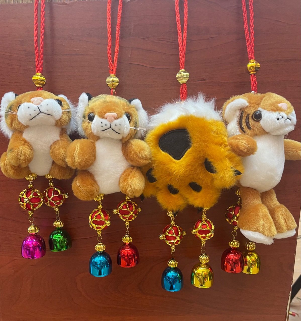 Plush Doll Simulation Small Tiger Hydrangea Color Bell Bell Wind Bell Real Estate Company Gift Pendant Specification drawing