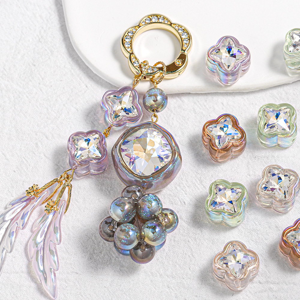Heidi transparent through-hole four-leaf clover scattered bead pendant accessory, diy bag, handcrafted material wholesale details Picture