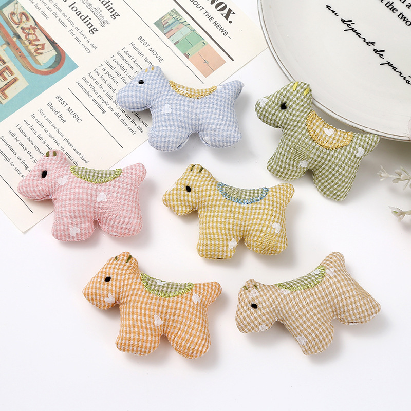 Cartoon checkered pony fabric pendants, cotton-filled diy jewelry accessories, children's clothing, shoes, hats, socks, cute and fun accessories