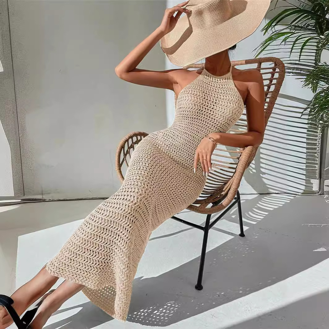 Amazon's new Spring/Summer form-fitting, neck-hanging, backless knitted sweater dress from its independent cross-border store in Europe and America full figure