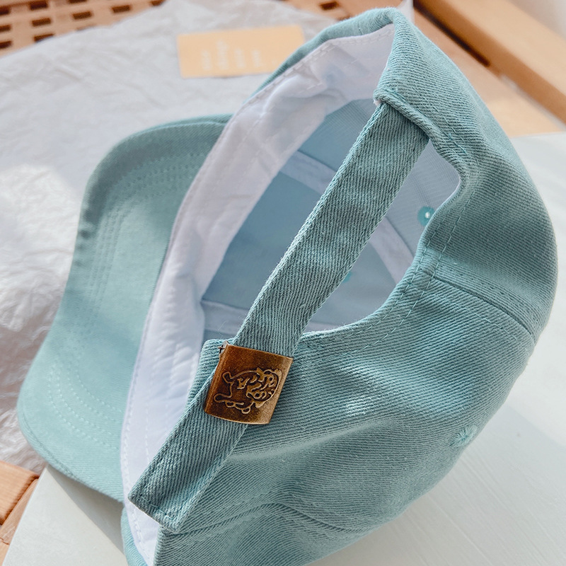 Autumn South Baby hats, Spring and Summer ins letter-embroidered baseball caps for boys and girls, outdoor sun protection children's baseball caps Application Scenario