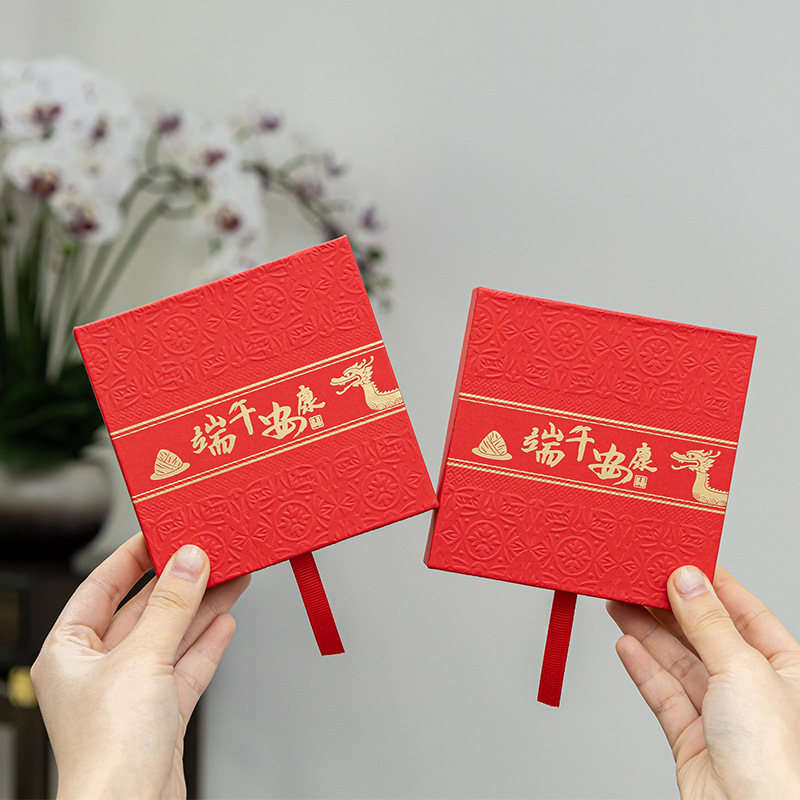 Dragon Boat Festival Health Bracelet Storage box, transparent film floating box, fridge magnet, crystal packaging box, bracelet and cultural play box Application Scenario