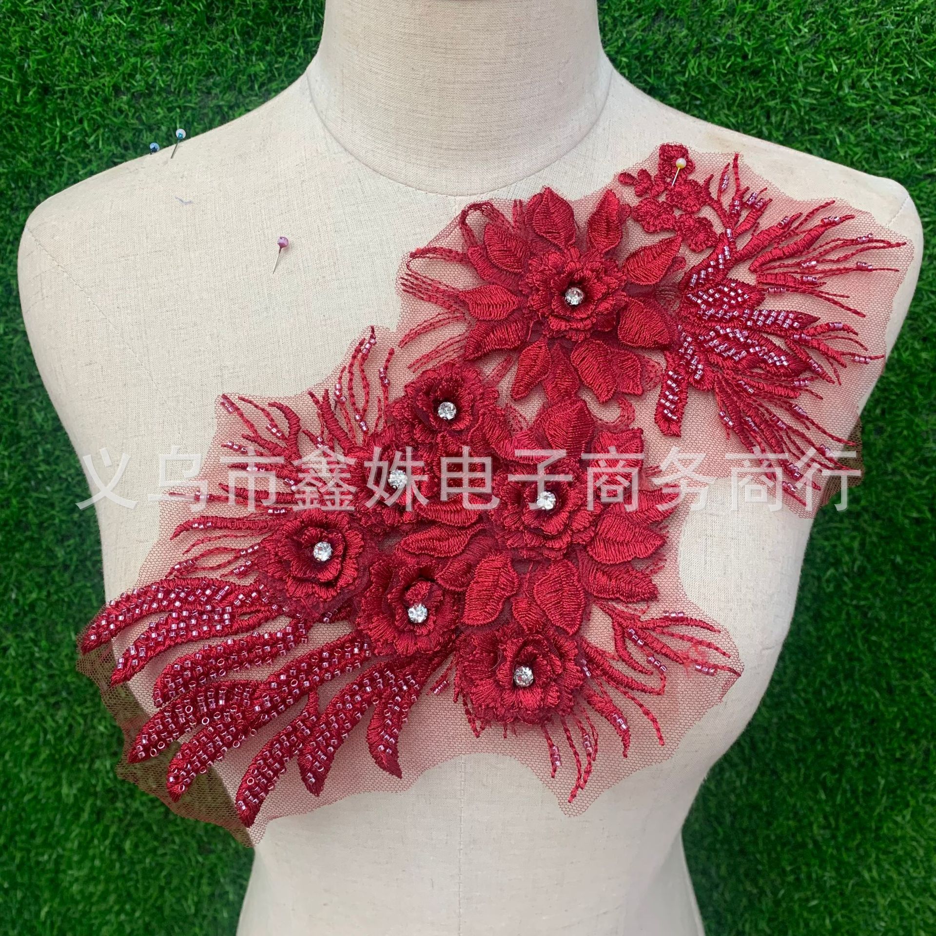 diy亮片钉珠烫钻蕾丝婚纱服装辅料立体花朵网纱面料刺绣布贴