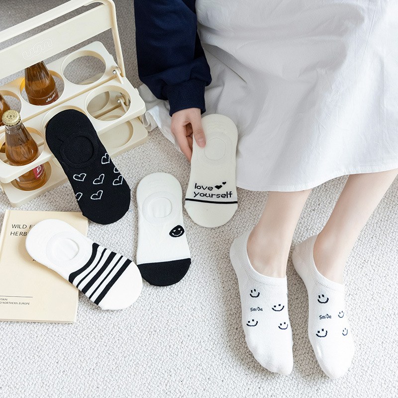 Black And White Invisible Women's Socks Personality Ins Wind Boat Socks Fashion Trend All Match Women's Invisible Socks Wholesale details Picture