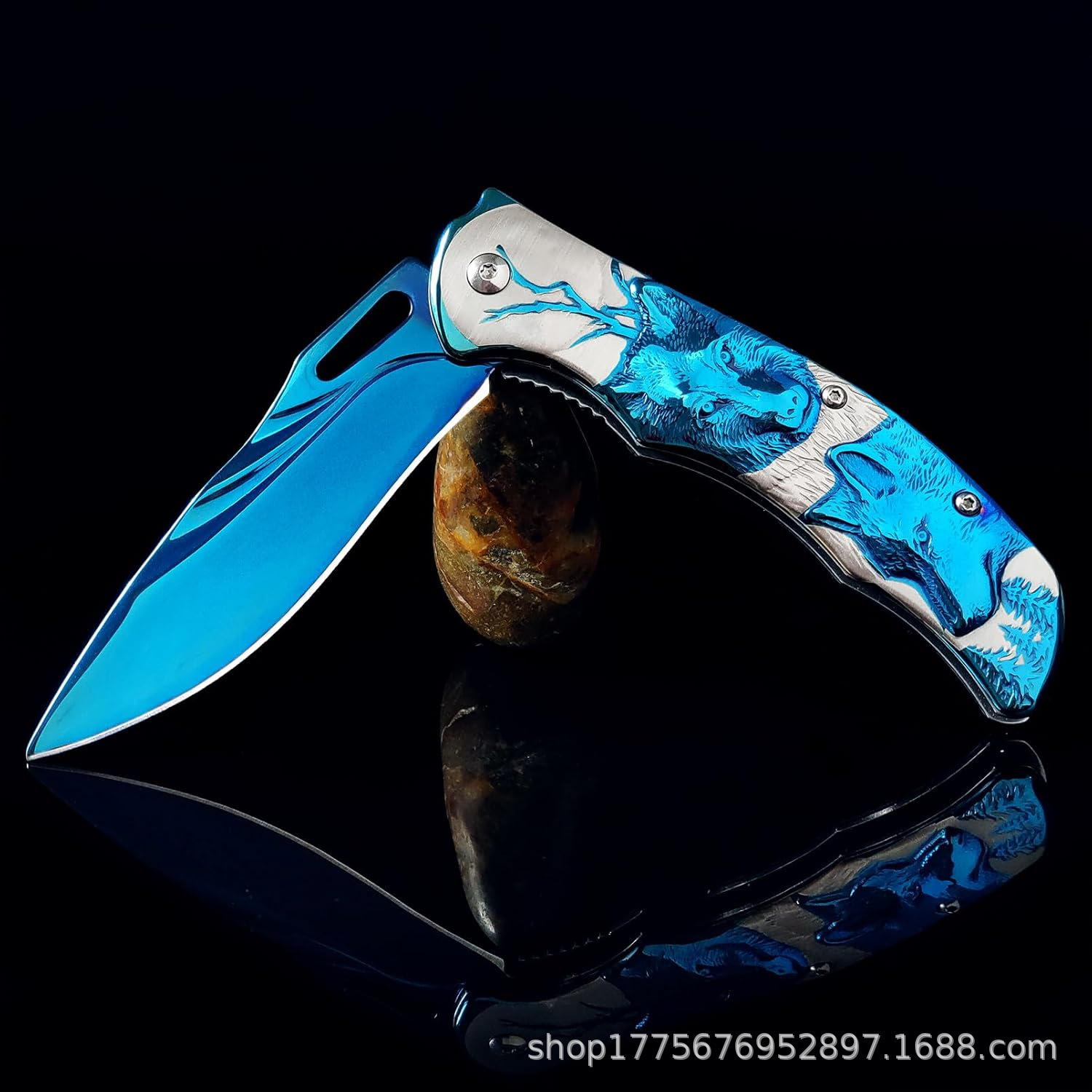 Cross-border best-selling outdoor knife 3D Wolf pattern folding knife camping travel survival knife small folding knife in stock Application Scenario