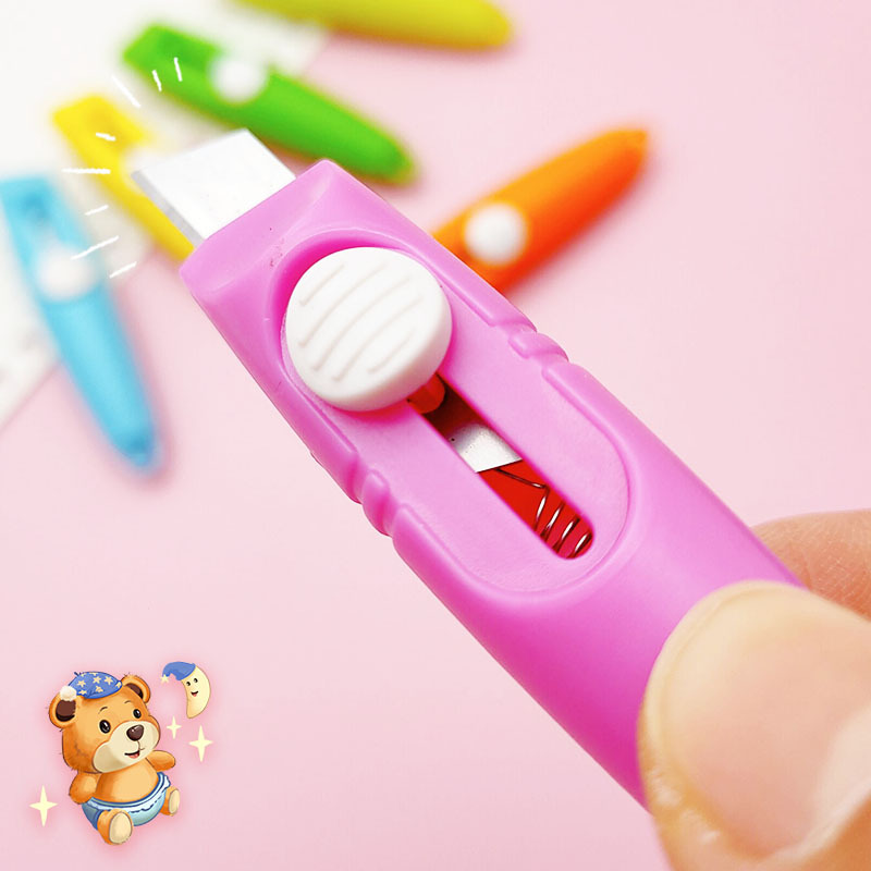 Factory wholesale whistle style mini utility knives, small student cartoon knives, express delivery tool knives, portable paper cutting knives Specification image