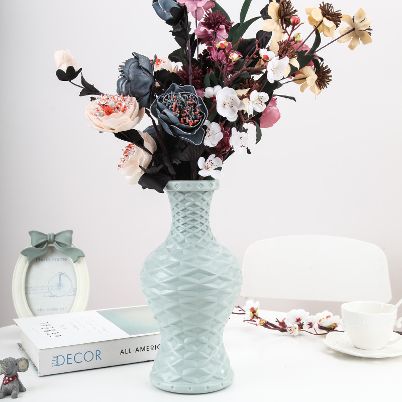 Factory direct sales of plastic vases, Nordic color vases, dry and wet flower arrangements, flower containers, decorative handicrafts Application Scenario