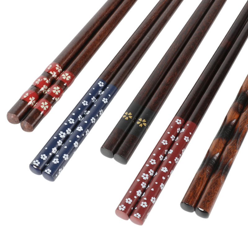Wholesale of hotel commercial chopsticks, Japanese-style and traditional craft chopsticks, wooden tableware, one chopstick per person, household pointed chopsticks Item Picture