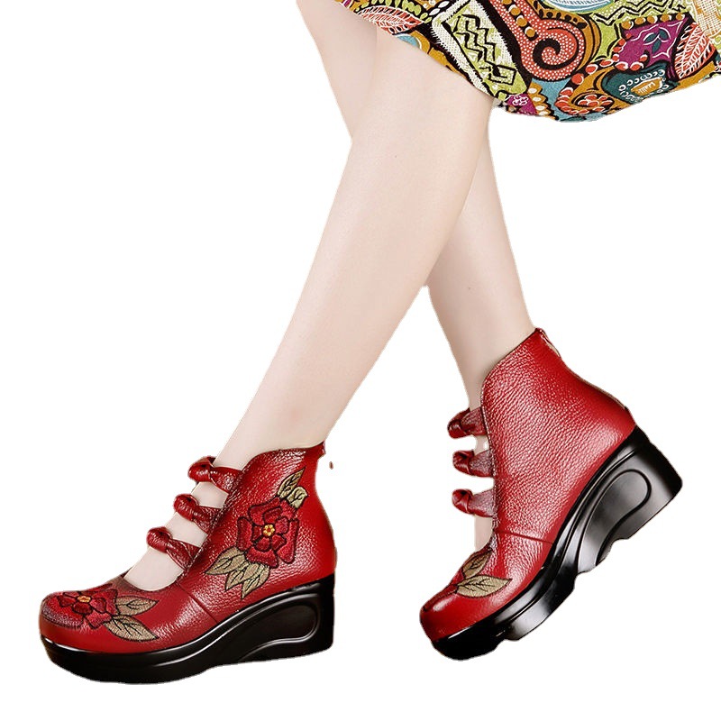 Vintage Ethnic Style Handmade Women's Shoes Embroidered Flowers Platform Slope Heel Shoes Middle-Aged Mother Shoes Leather Shoes Application Scenario