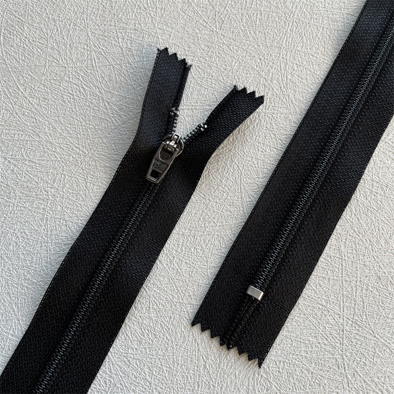 Wholesale of No. 4 nylon closed-tail zipper casual pants, dress pants, jeans pants and clothing spring pull buttons from the manufacturer details Picture