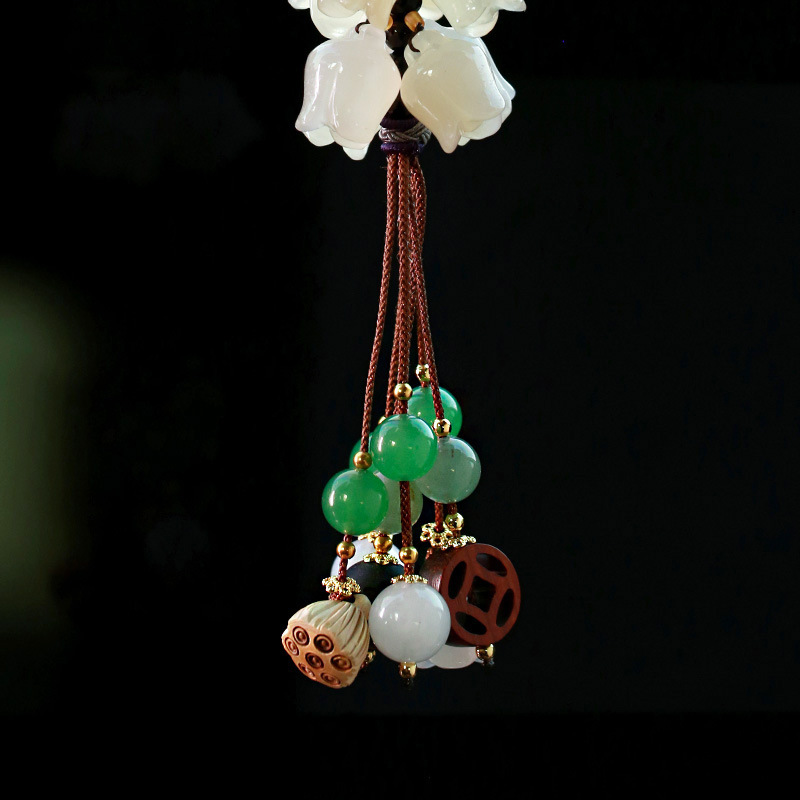 Natural aquatic plants, agate, chalcedony, boxwood, magnolia, car hangers, magnolia flower pendants, men's and women's car interiors, car hangers Item Picture