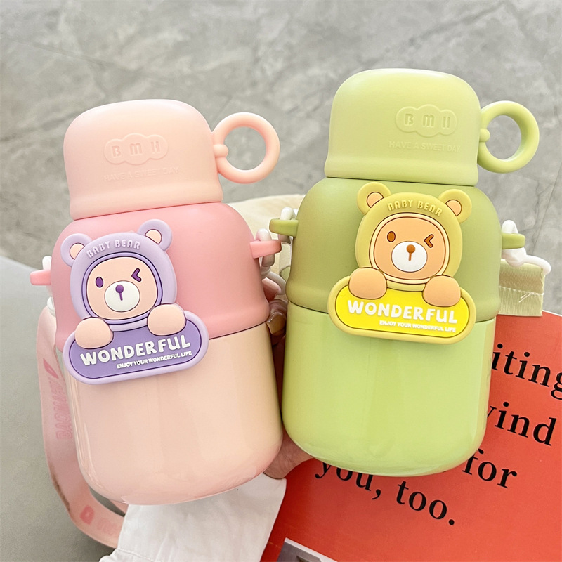 3D bear doll cartoon children's stainless steel water cup Portable high appearance level insulated cup student gift one-piece delivery Application Scenario
