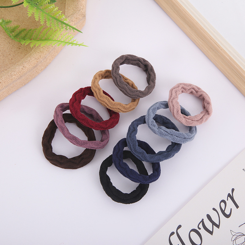 Wholesale of fashionable and simple black hair ties, elastic seamless hair bands and hair accessories, 20 pieces per pack Application Scenario