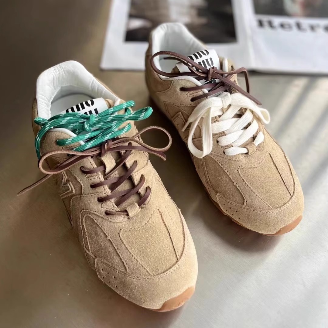 女式休闲单鞋实物图