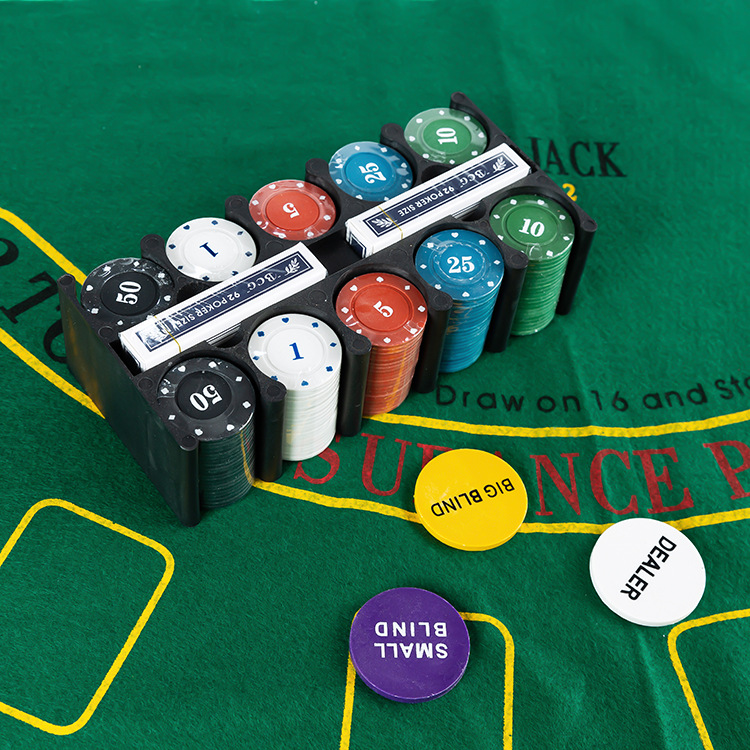 Blackjack Set 200 Chips With Tablecloth Size Chip Iron Box In One Piece Item Picture