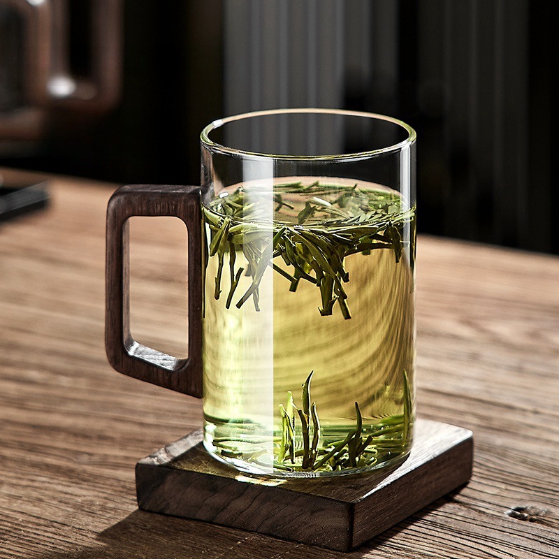 High borosilicate glass tea cups, solid wood handles, suitable for both men and women, office tea cups, high-temperature resistant household water cups for entertaining guests details Picture