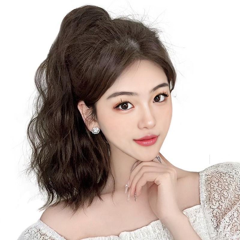 The same style of wig as Douyin, featuring a female clip-on high ponytail, a popular fluffy cloud-shaped perm with water ripples, and a ponytail with curly hair Item Picture