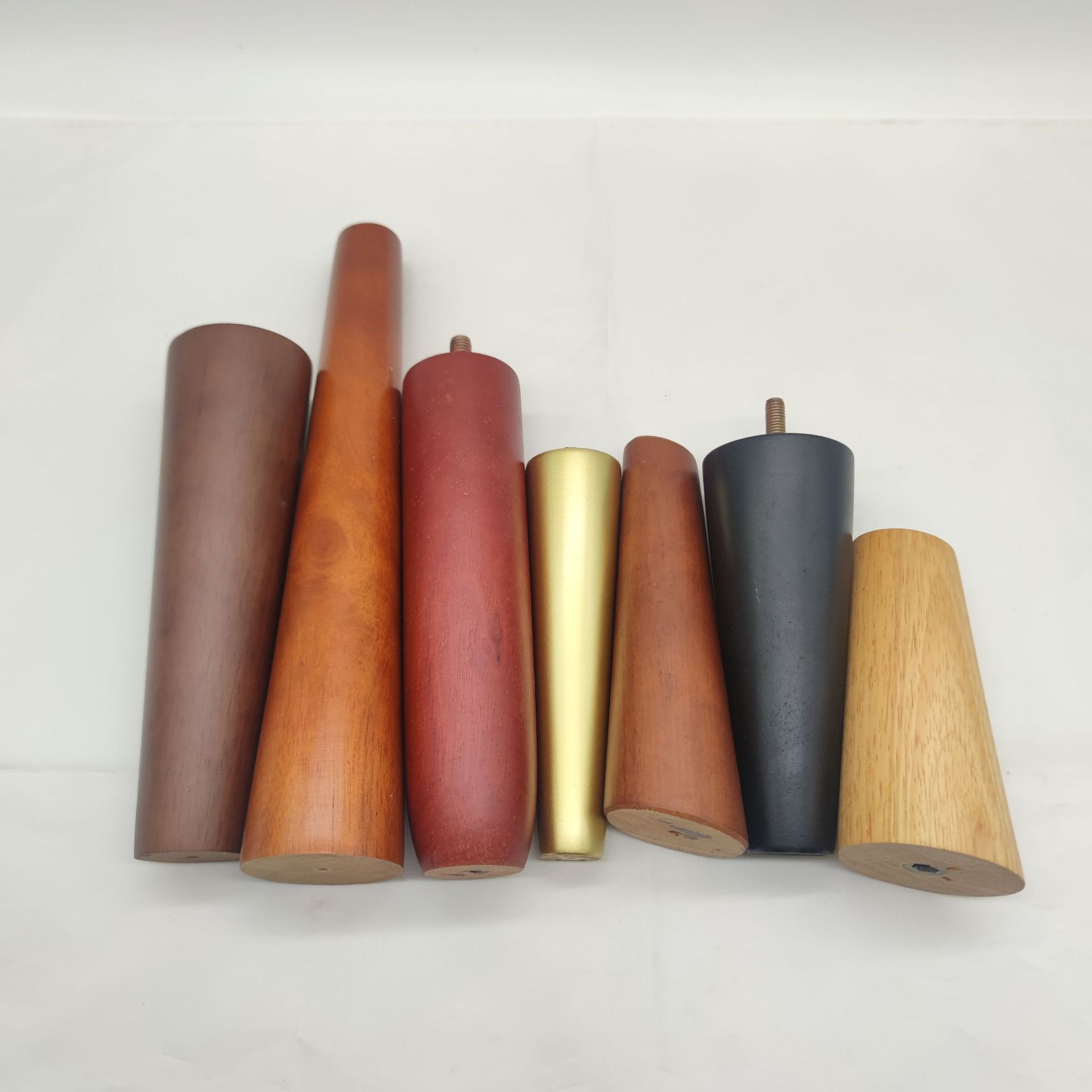 The solid wood chair leg Wooden leg beech wooden table leg copper jacket wooden leg Nordic cabinet chair Wooden round leg details Picture