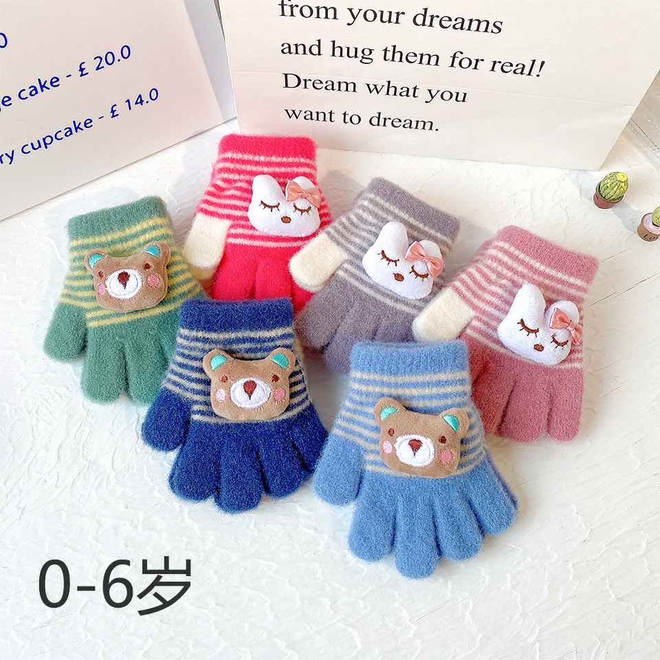 Cartoon cute children's gloves for winter warmth, suitable for boys and girls, infants and toddlers, and kindergartens. Five-finger stripes for children's cold protection