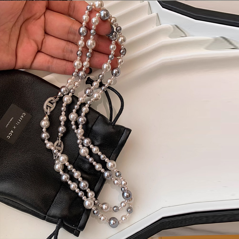 Pig nose mixed-color pearl necklace for women, a versatile and niche autumn and winter beaded sweater chain, a high-end necklace, and a simple accessory Specification image