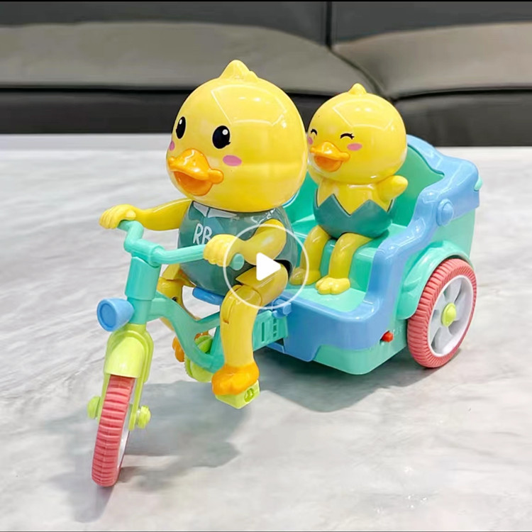 儿童电动机器人卡通三轮车黄小鸭声光宝宝益智爬行玩具车抖音爆款