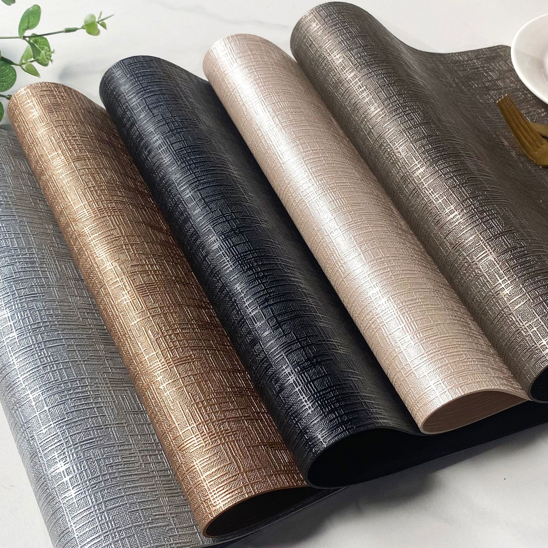 Cross-border European-style leather heat insulation pads, waterproof tray pads, metal texture double-sided square Western placemats, anti-slip table MATS Specification image