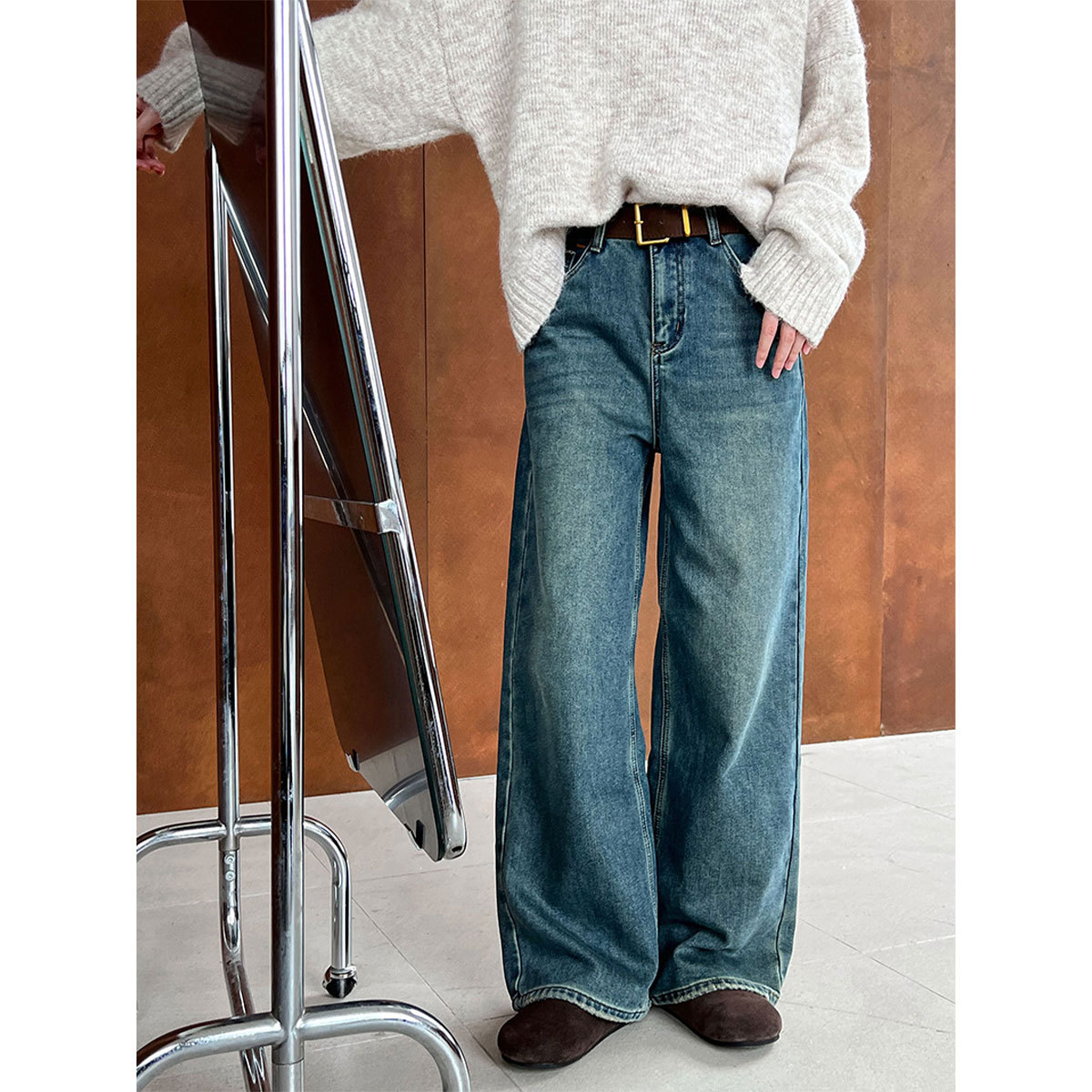 Luxi high-waisted distressed fleece wide-leg jeans + textured belt women's new autumn and winter drape floor-length pants 68178