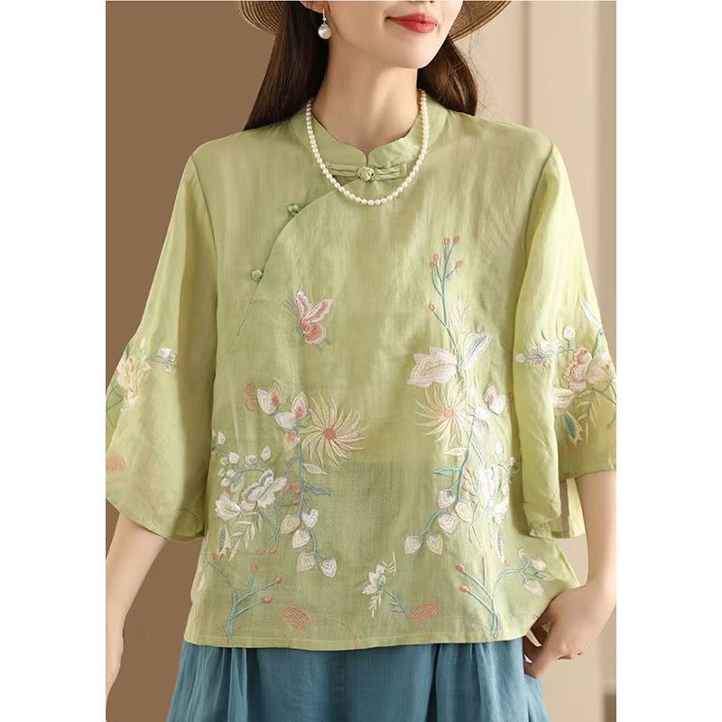 A new summer style of women's embroidered new Chinese-style slanted lapel button-up cotton and linen top with a traditional Chinese style and artistic retro seven-quarter sleeve Specification image