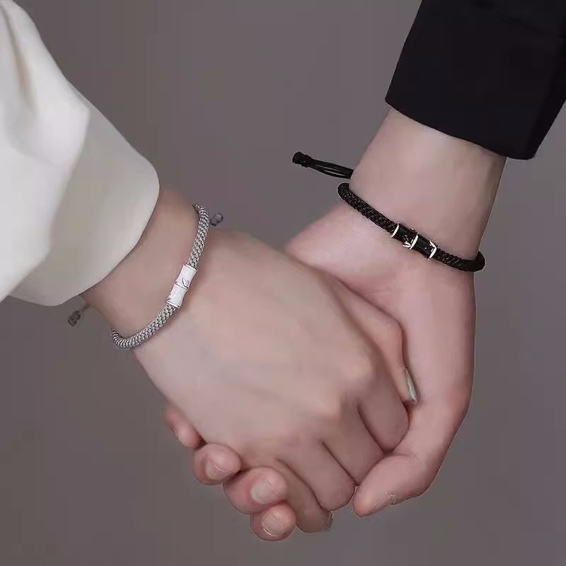 Bamboo couple bracelet men's and women's ins niche design circular braided ins tide student bamboo rope memorial gift Application Scenario