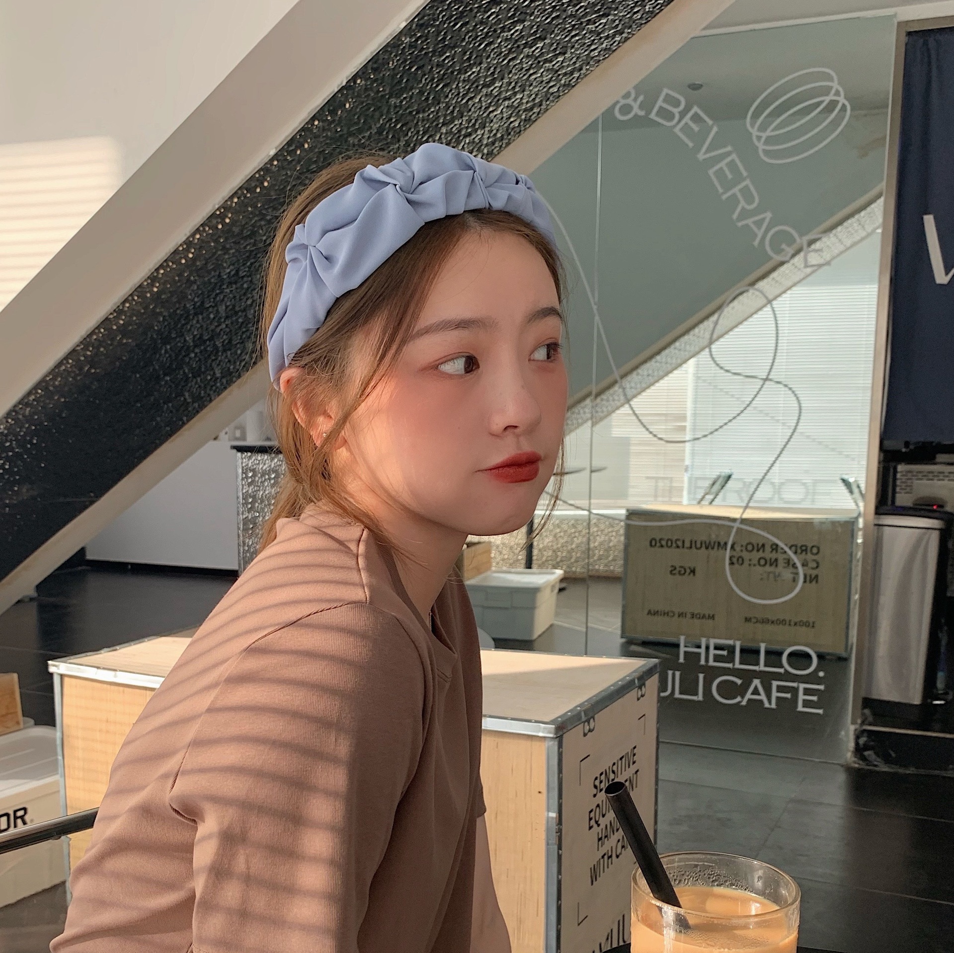South Korea Wide Edge Solid Color Pleated Headband Temperament Simple Everything Girls Hair Card Vintage Cloth Out Pressure Hair Headdress Specification drawing