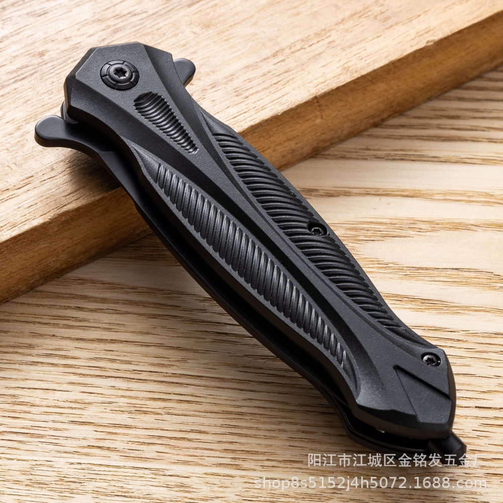 Manufacturer's in-stock stainless steel outdoor knife, high-hardness solid wood handle folding knife, portable and multi-purpose folding knife from Yangjiang Application Scenario