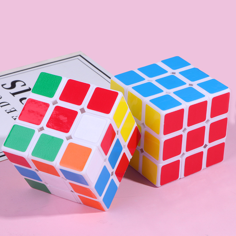 5.3*5.3cm Puzzle 3x3 Rubik's Cube, smooth for beginners, children's competition, kindergarten gifts, student wholesale Application Scenario
