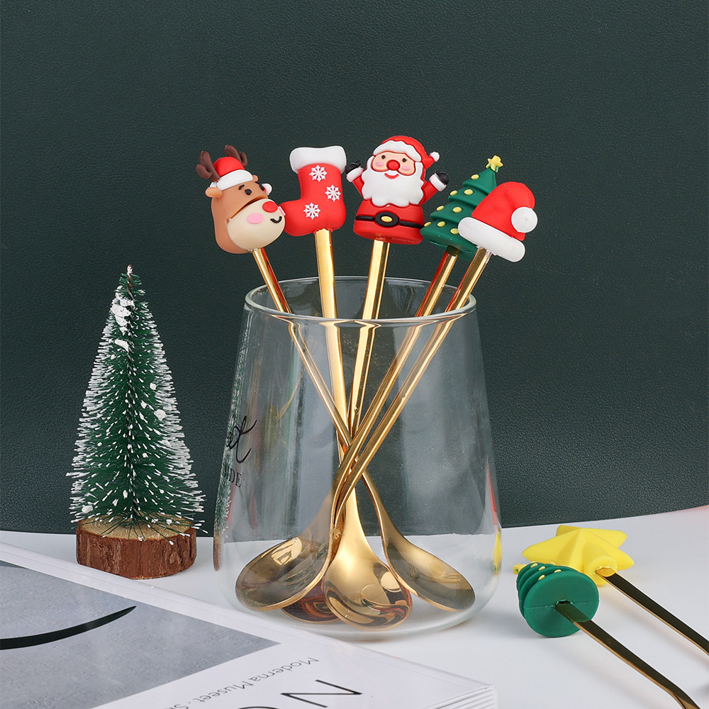 Q Christmas Spoon and Tableware Set Snowman Reindeer Coffee Spoon Santa Claus Fruit Fork Doll Spoon and Fork Gift Application Scenario