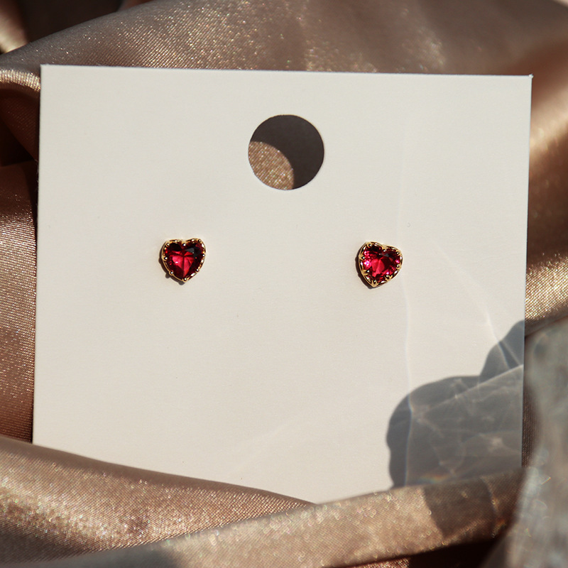 A new trend of light luxury and fashionable French heart-shaped zircon earrings for women on Instagram, with a sweet and elegant personality and a heart shape Specification image