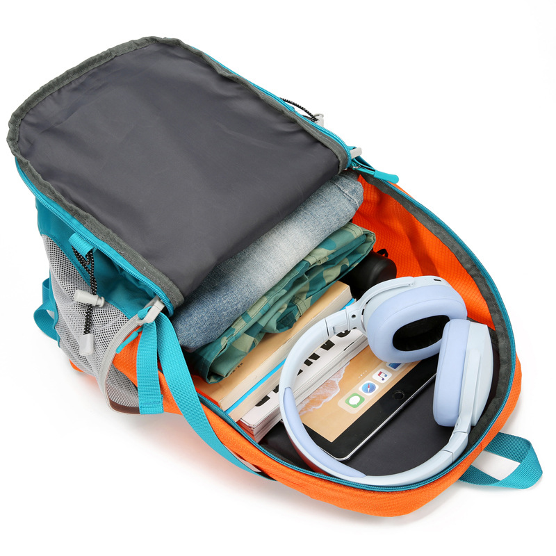 Foreign trade cross-border outdoor hiking bags, hiking sports backpacks, cycling leisure backpacks, large-capacity travel details Picture